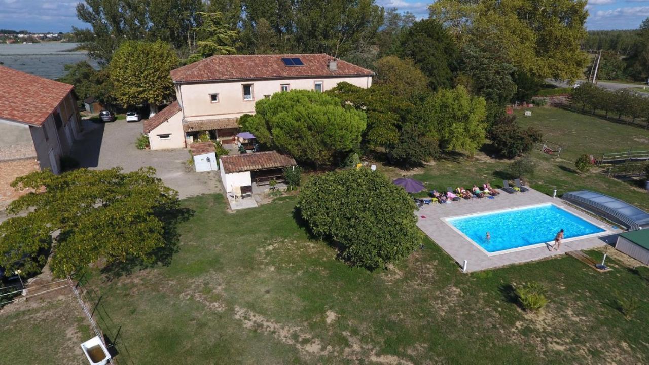 Domaine De L'Ile - Gites Et Chambres D'Hotes Castelsarrasin Exteriör bild